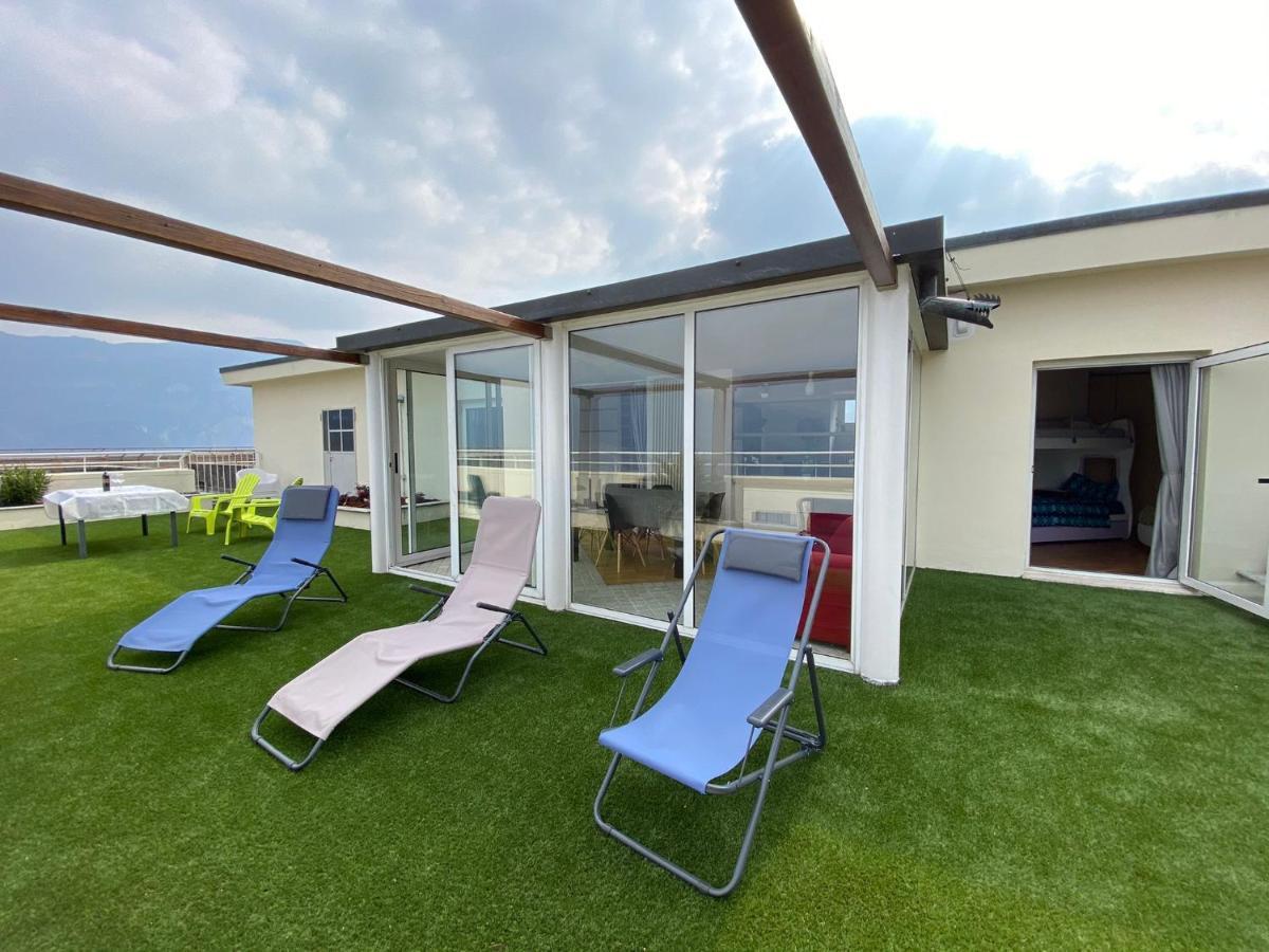 Attico With Big Terrace In Residence With Pool Valbrona Buitenkant foto