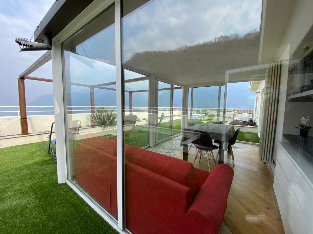 Attico With Big Terrace In Residence With Pool Valbrona Buitenkant foto