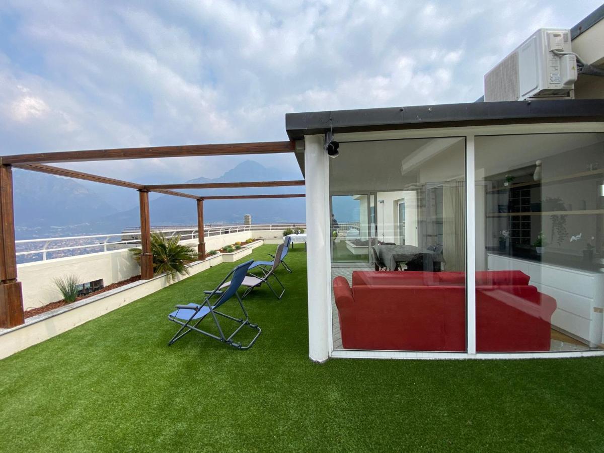Attico With Big Terrace In Residence With Pool Valbrona Buitenkant foto